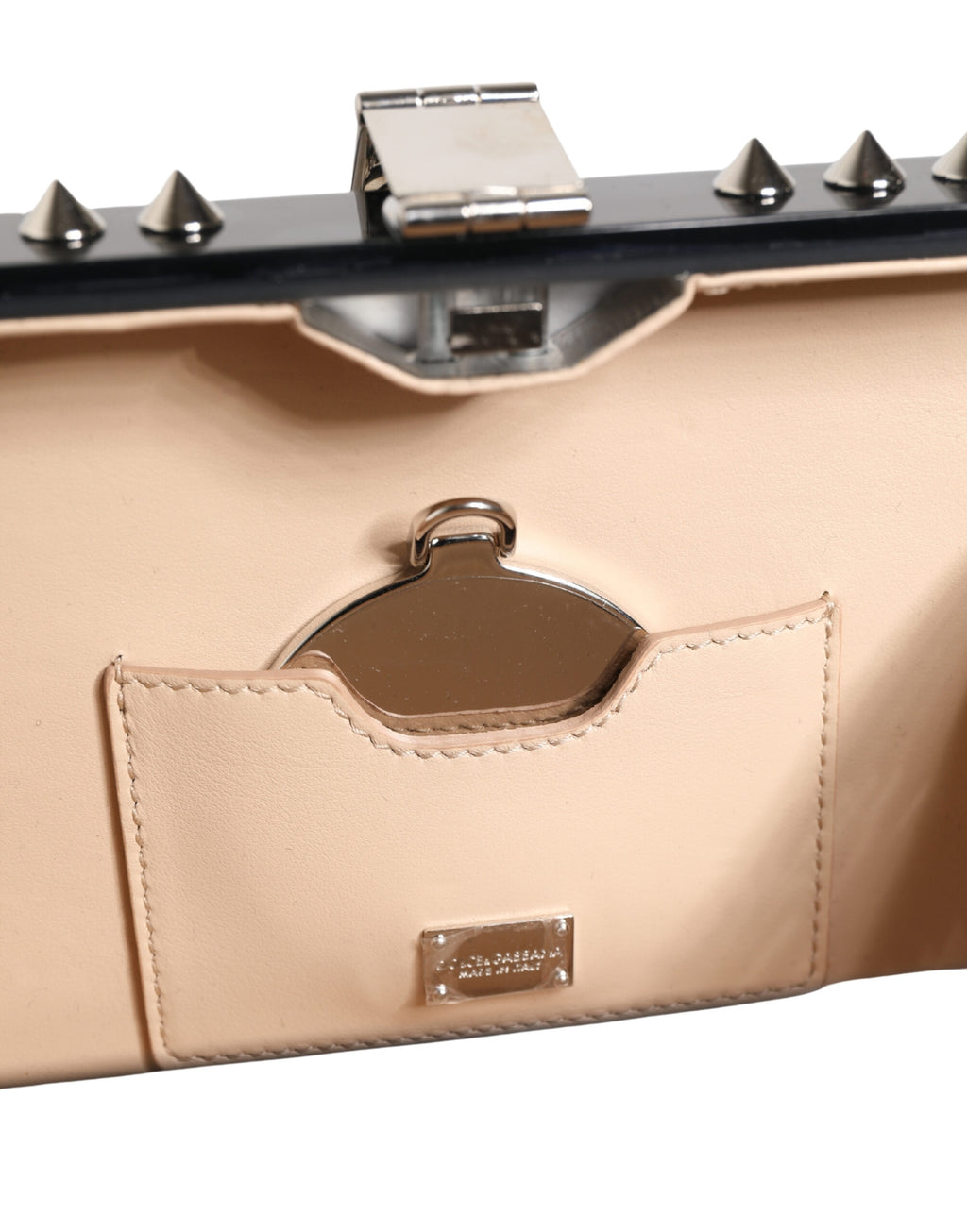 Pochette DOLCE BOX en plexiglas acrylique noir clouté