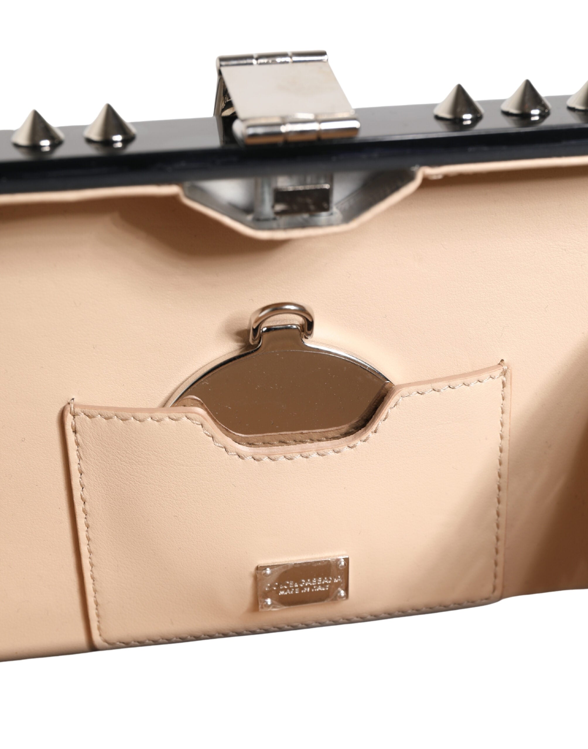 Pochette DOLCE BOX en plexiglas acrylique noir clouté