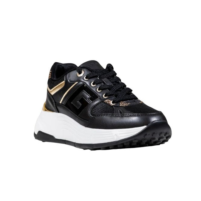 Baskets épaisses en polyéthylène noir Guess