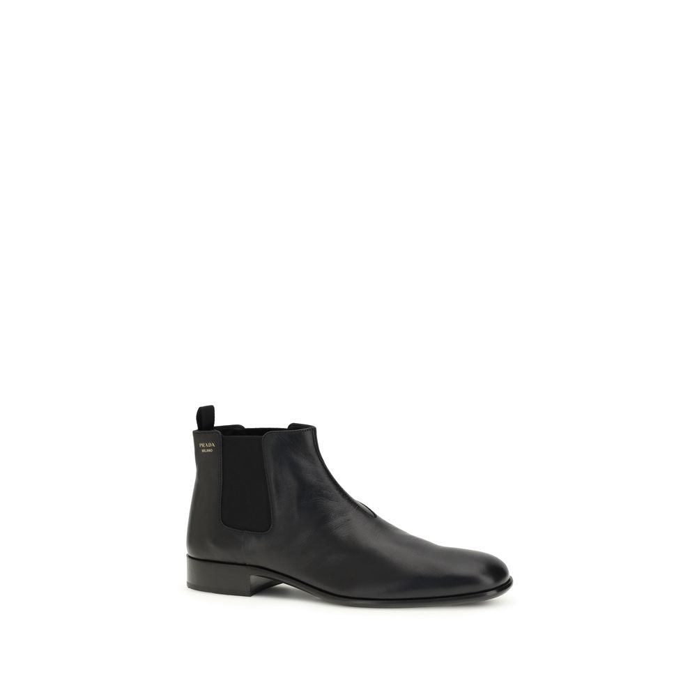 Bottines en cuir de chèvre noir Prada