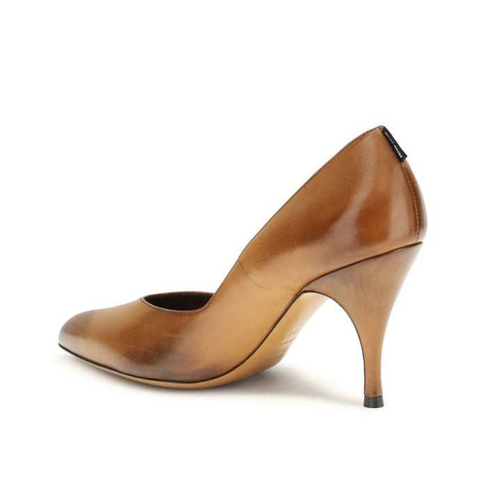 Escarpins Bos Taurus en cuir de veau beige à talons hauts Miu Miu