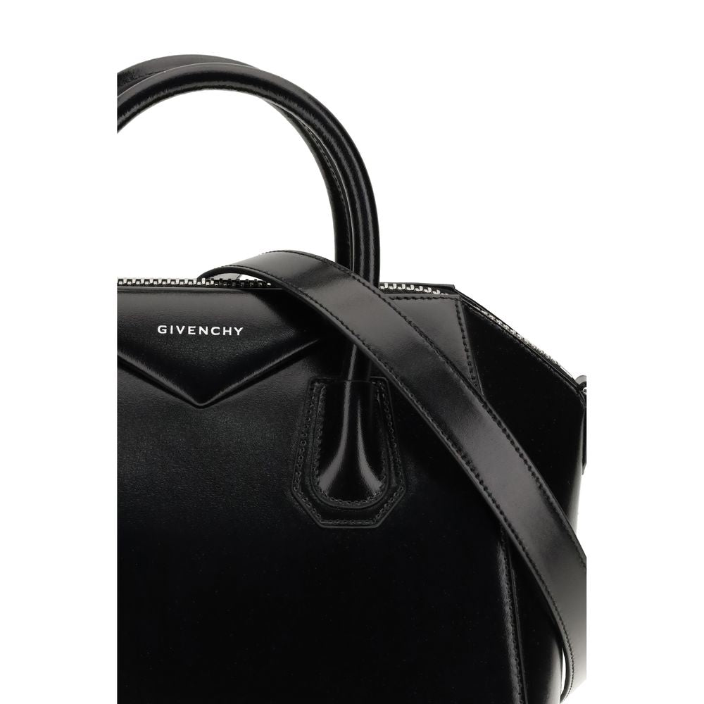 Sac à main Bos Taurus en cuir de veau noir Givenchy