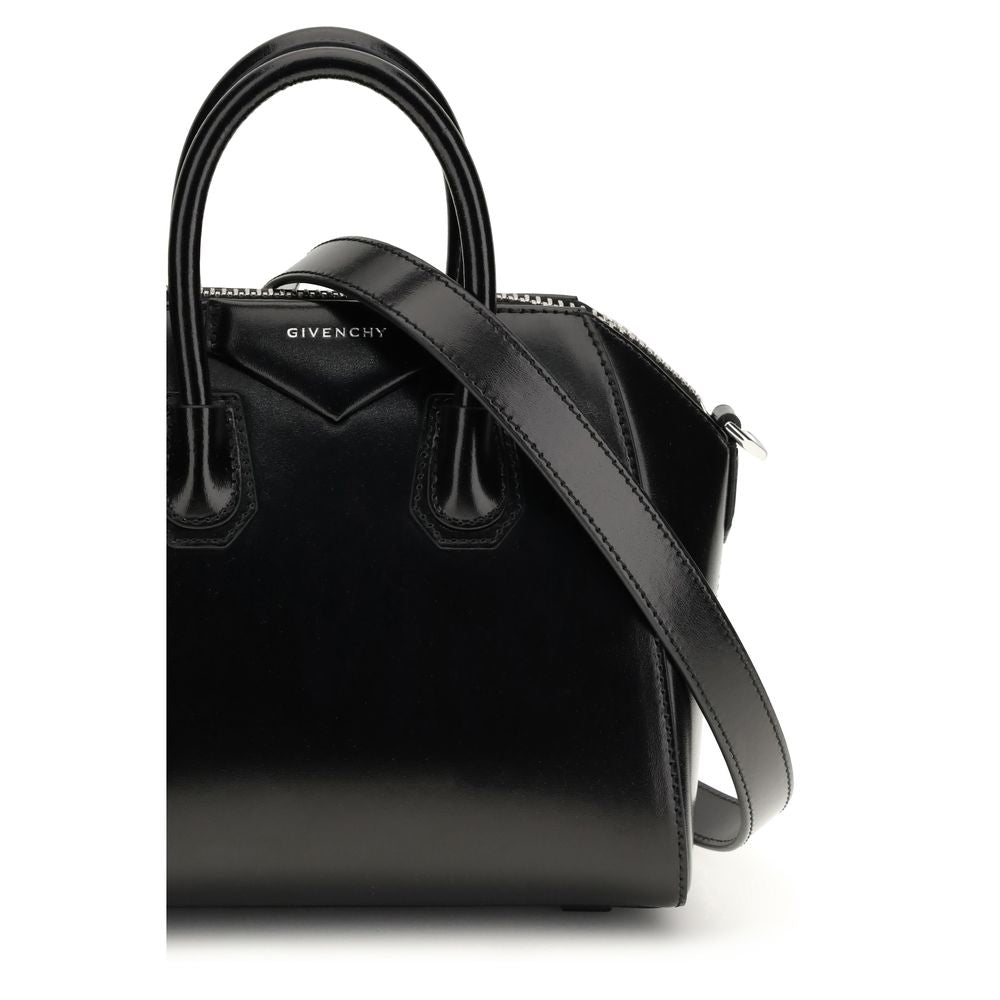 Sac à main Bos Taurus en cuir de veau noir Givenchy