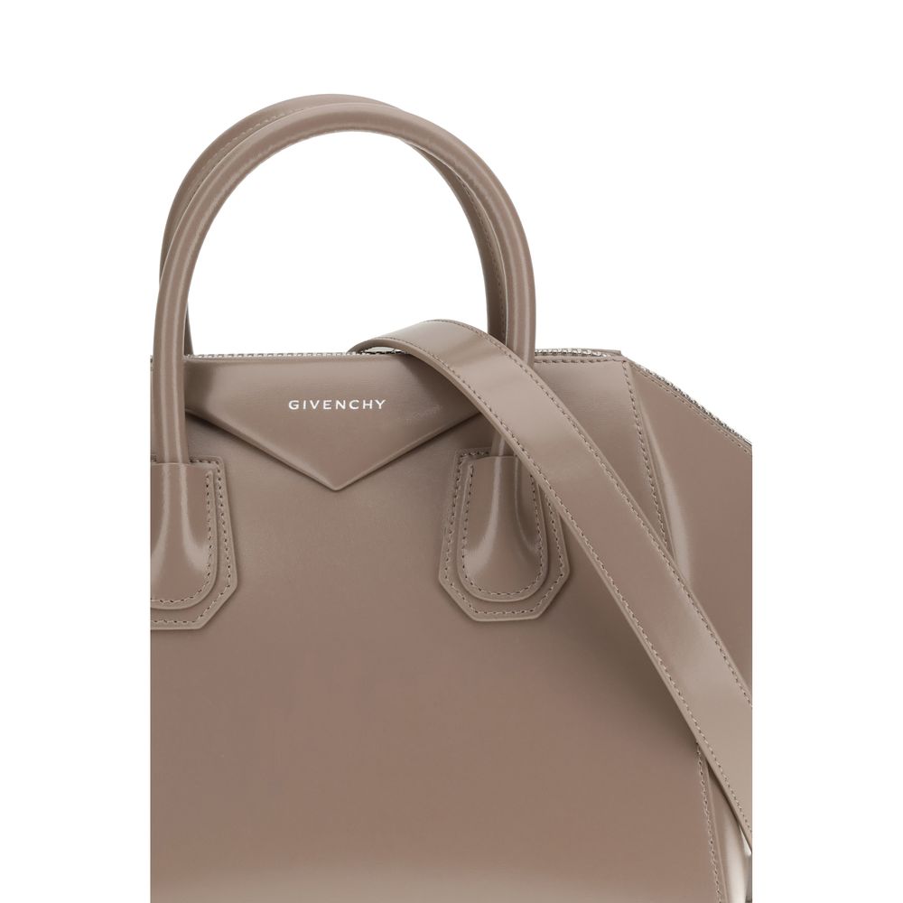 Sac à main Bos Taurus en cuir de veau gris Givenchy